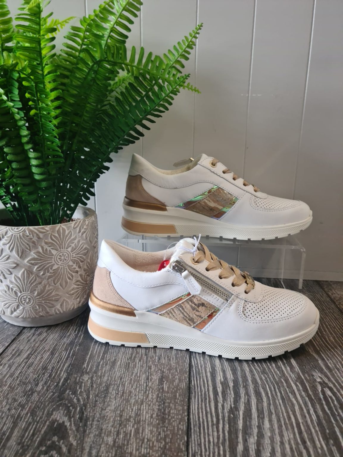 Size Choose an option 37 37.5 38 38.5 39 39.5 40