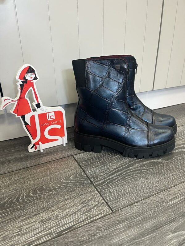 Jose Saenz Navy Boots