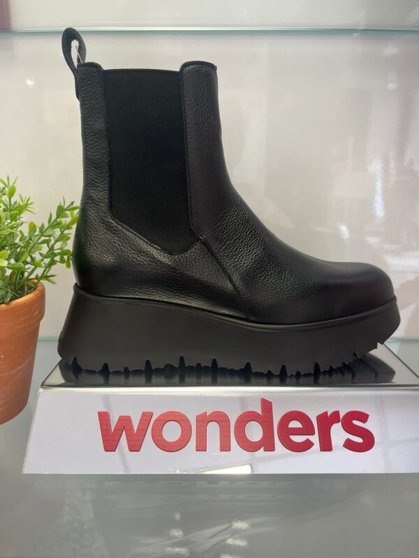 Wonders Black Boots