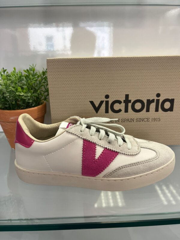 Victoria Fucsia