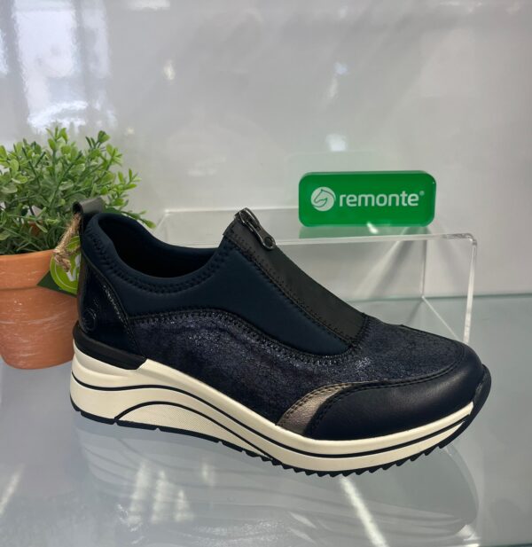 Remonte Navy