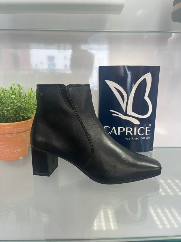 Caprice Black