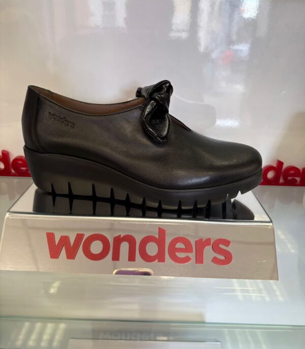 Wonders Black shoe
