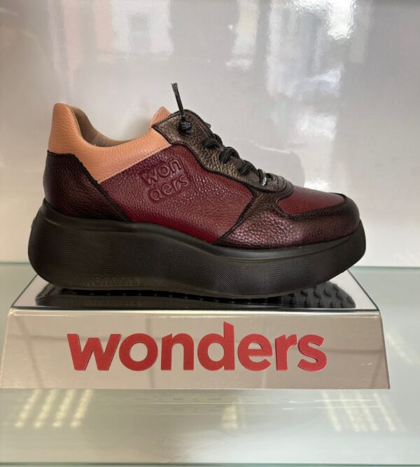 Wonders Burgundy